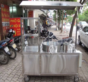 Tủ inox đựng bát đĩa nhà người dân quận Hốc Môn